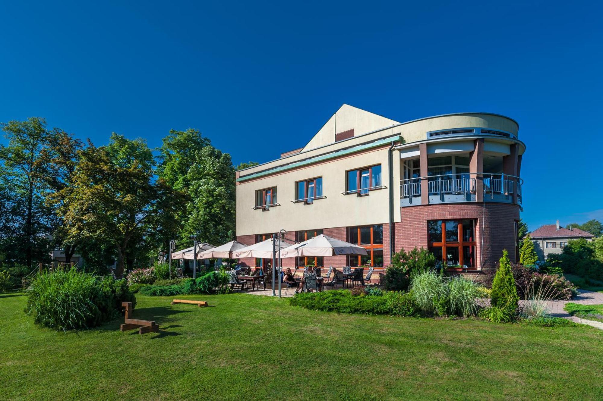 April Hotel Panorama Rychnov nad Kněžnou Kültér fotó